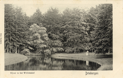 10231 Gezicht op de vijver in het park Willinkshof te Rijsenburg.N.B. Later is de naam Willinkshof gewijzigd in ...